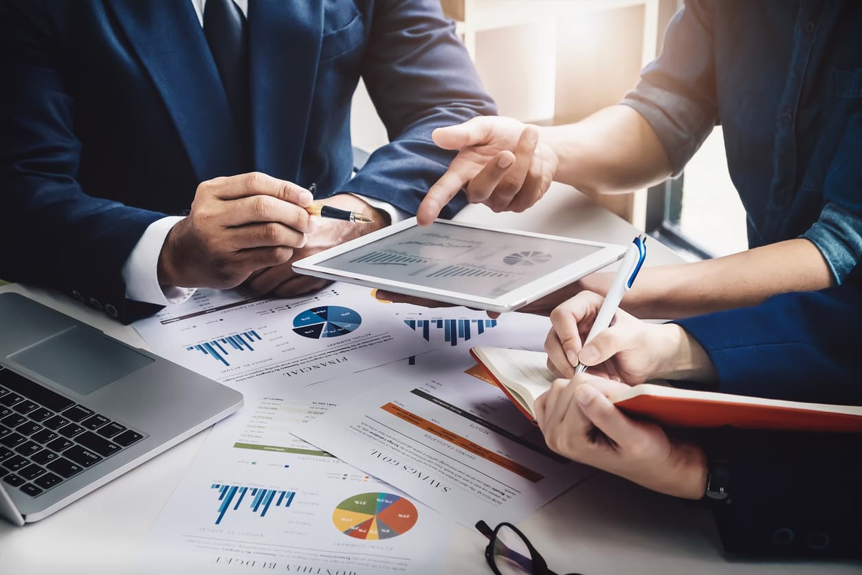 A founder meets with key sales team members to avoid founder-led selling.